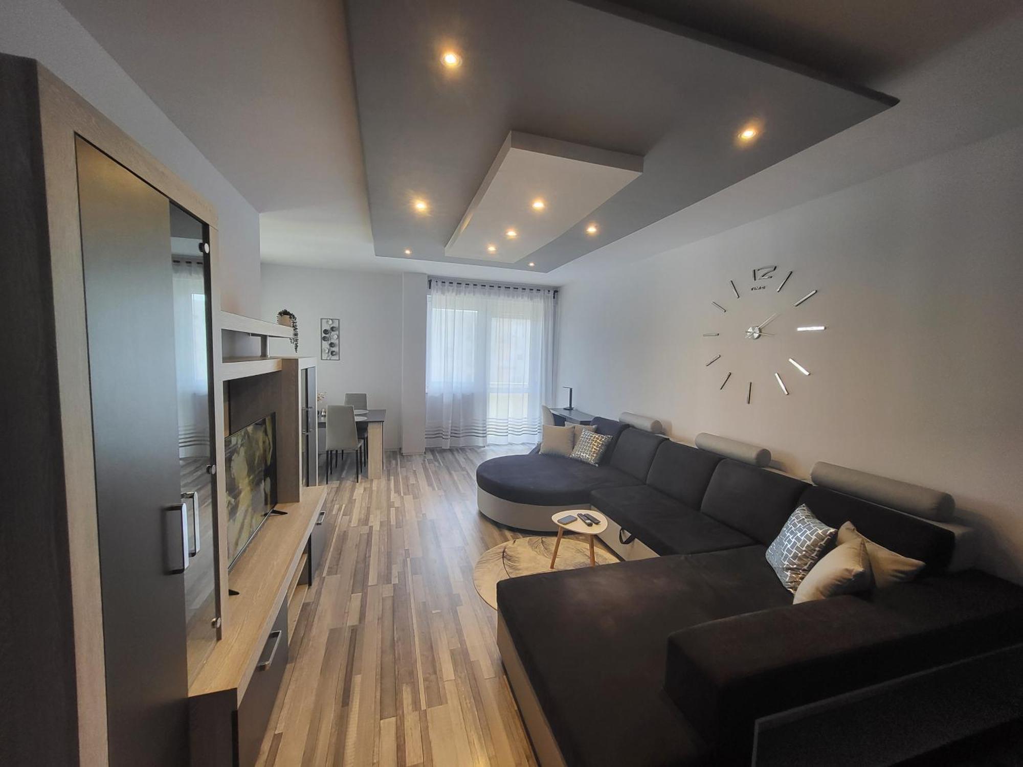 Montana Apartman Мішкольц Екстер'єр фото
